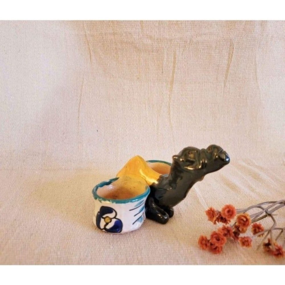 Vintage Pottery Camel Salt + Pepper Pinch Bowl Jar